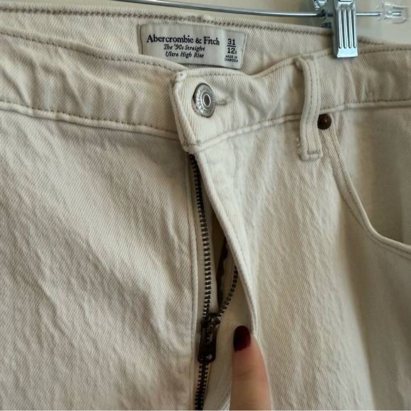 Abercrombie & Fitch Straight Ultra High Rise Off White Jeans Sz 31/12S - Picture 10 of 10
